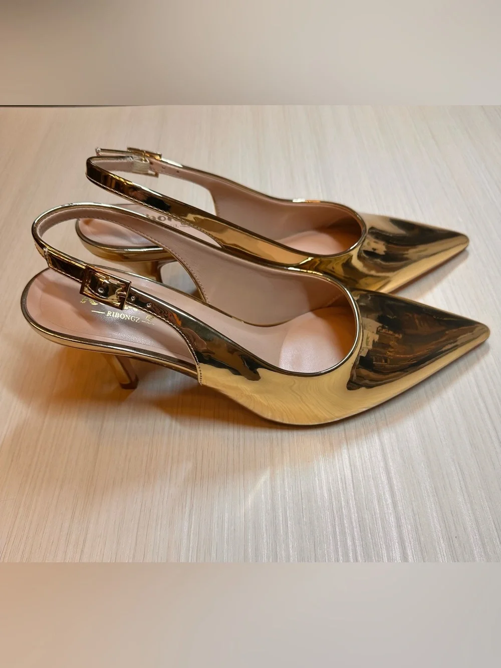 Gold Metallic Slingback Kitten Heels | Size 8 (Fits Like 7.5) | Like New ✨